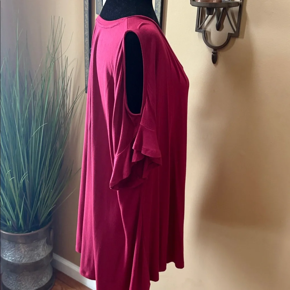 Lane Bryant Red Short Sleeve Swing Top - Picture 2 of 5